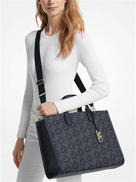 michael kors tasche gigi|Gigi Large Empire Signature Logo Tote Bag .